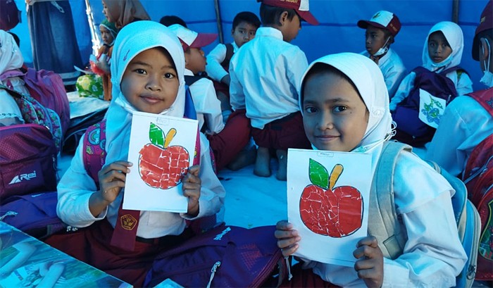 Dompet Dhuafa melalui tim pendidikan Lembaga Pengembangan Insani terus menggelar layanan pendidikan untuk penyintas bencana awan panas guguran Semeru.