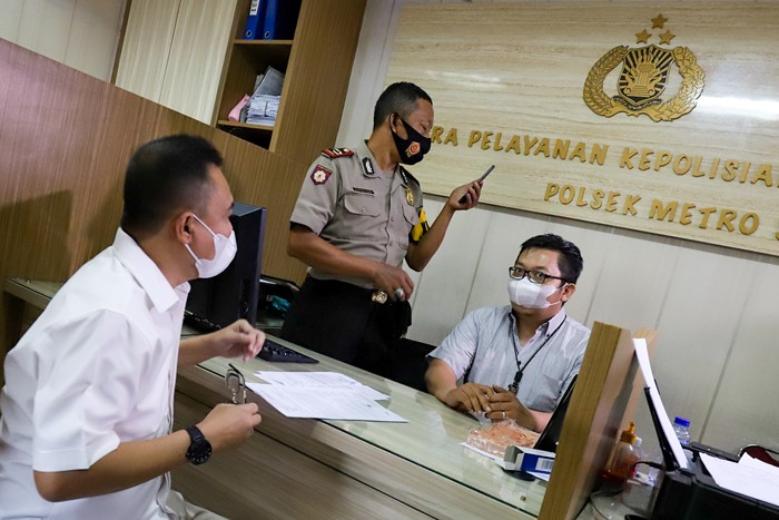 Wakil Ketua DPR Sufmi Dasco Ahmad mengunjungi Polsek Setiabudi untuk mengecek terkait adanya informasi tindak pidana seksual terhadap anak berusia 9 tahun.