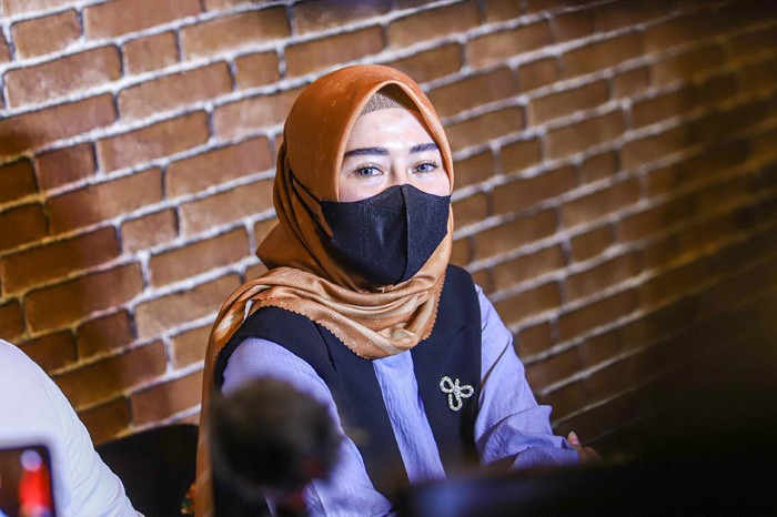 Selebgram Marissya Icha saat menggelar konferensi pers di kawasan Antasari, Jakarta Selatan, Selasa (11/1/2022).