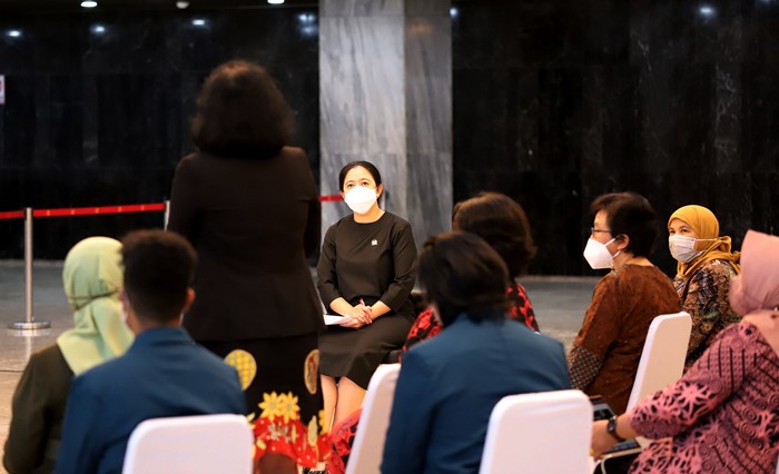 Ketua DPR Puan Maharani saat memberikan penjelasan mengenai Rancangan Undang-undang Tindak Pidana Kekerasan Seksual kepada sejumlah Aktivis Perempuan.