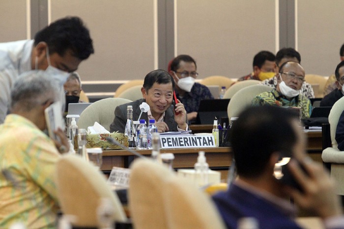 Rapat kerja dengan Panitia Khusus Rancangan Undang-Undang Ibu Kota Negara (RUU IKN) di Kompleks Parlemen, Senayan, Jakarta, Senin (17/1/2021).