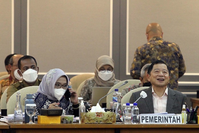 Rapat kerja dengan Panitia Khusus Rancangan Undang-Undang Ibu Kota Negara (RUU IKN) di Kompleks Parlemen, Senayan, Jakarta, Senin (17/1/2021).