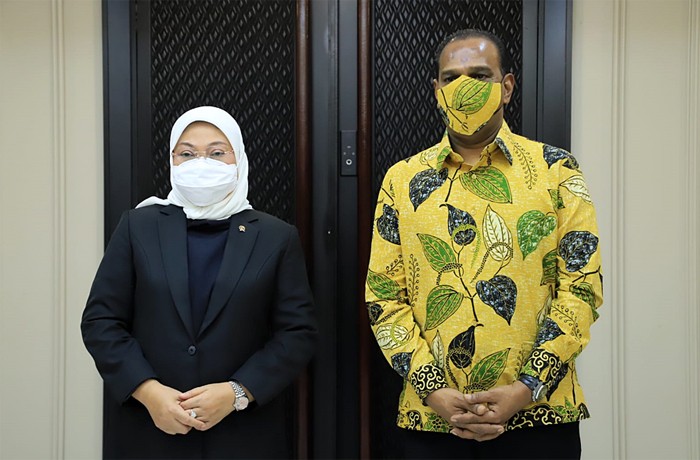 Menaker Ida Fauziyah menjelaskan, adanya MoU tersebut akan memberikan skema pelindungan yang memadai dan mengurangi risiko/masalah PMI di Malaysia.