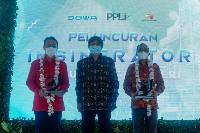 Peresmian insinerator di PPLI Main Facility, Desa Nambo, Klapanunggal, Bogor, Jawa Barat, Selasa (25/1/2021).