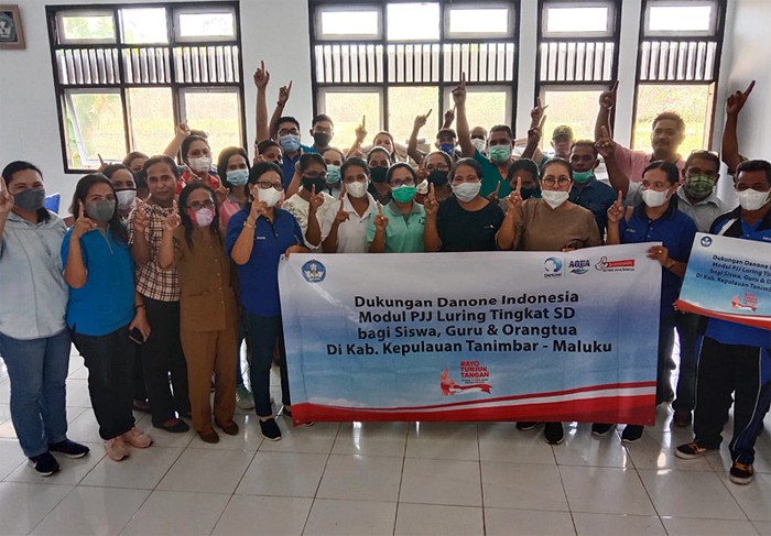 Danone Specialized Nutrition (SN) Indonesia melalui merek susu pertumbuhan SGM Eksplor bekerja sama dengan Indomaret menyalurkan dukungan pendidikan.