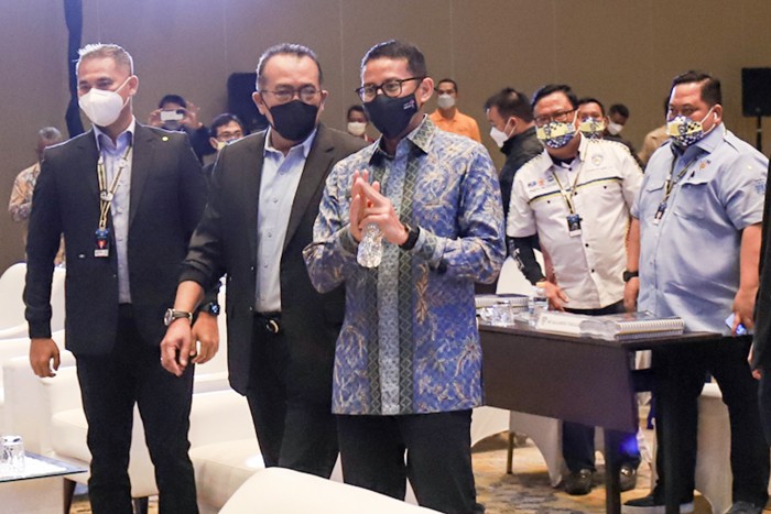 Nota Kesepahaman tentang Pengembangan Pariwisata dan Ekonomi Kreatif Melalui Kegiatan Olahraga dan Mobilitas Otomotif Indonesia.