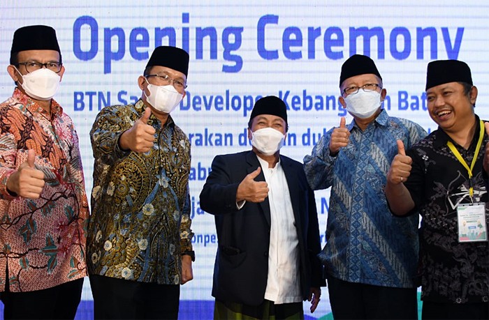 Peresmian pembukaan BTN Santri Developer Kebangsaan di Pondok Pesantren Khas Kempek, Cirebon, Jawa Barat, Sabtu (29/1/2022).