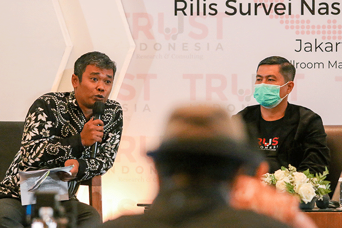 Prabowo Subianto mendapatkan nilai 22,7 persen. Kemudian disusul oleh Anies Baswedan yang mendapatkan 14,7 persen, Ganjar Pranowo yang mendapatkan 11,0 persen.