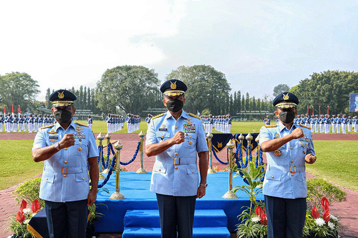 Kepala Staf Angkatan Udara Marsekal TNI Fadjar Prasetyo, menegaskan Akademi Angkatan Udara (AAU) merupakan investasi sangat strategis bagi TNI AU.