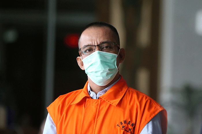 Mantan anggota DPRD Muara Enim 2014-2019, Agus Firmansyah usai menjalani pemeriksaan lanjutan di Gedung Merah Putih KPK, Jakarta, Kamis (3/2/2022).