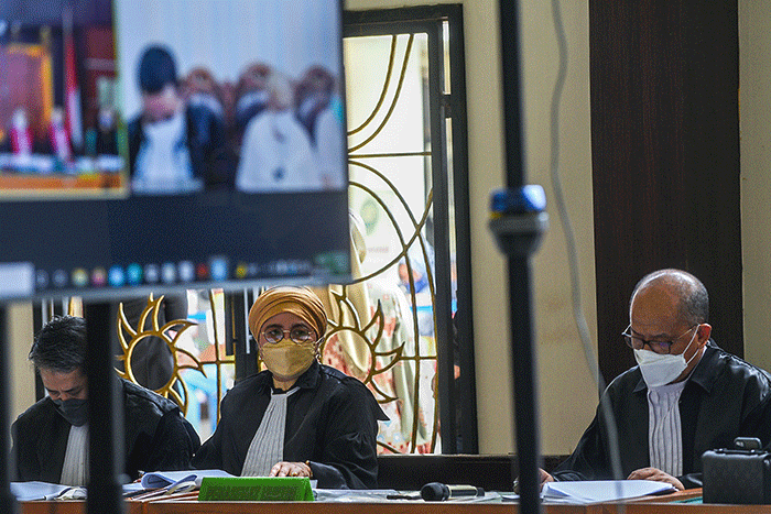 Sidang perdana mantan Gubernur Sumsel Alex Noerdin terkait kasus dugaan tindak pidana korupsi.