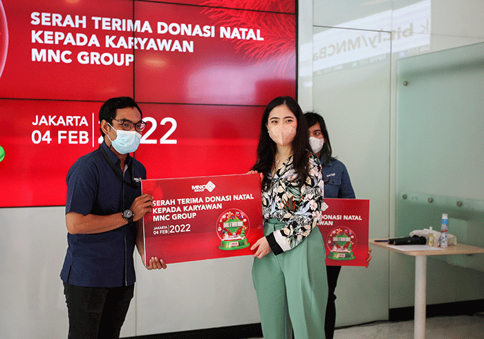 Donasi natal di Lobby MNC Financial Center, Kebon Sirih, Jakarta Pusat, Jumat (4/2/2022).