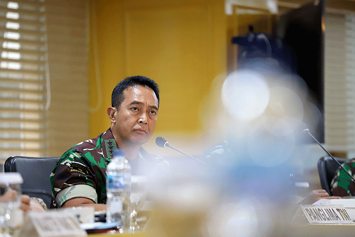 Panglima TNI Jenderal TNI Andika Perkasa mengikuti Rapat Kerja dengan DPD di gedung DPD, Jakarta, Selasa (8/2/2022).