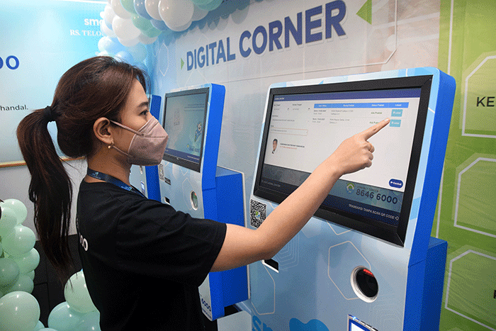 Peresmian Contact Center dan Digital Corner di Gedung Cattleya Lantai 1 RS Telogorejo Semarang, Jawa Tengah, Senin (14/2/2022).