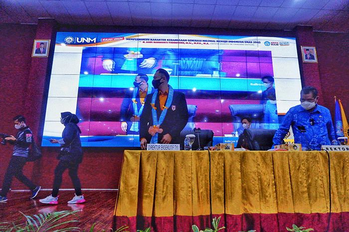 Direktur Eksekutif The Yudhoyono Institut, Agus Harimurti Yudhoyono (AHY) menghadiri kuliah umum di Universitas Negeri Makassar (UNM), Rabu (16/2/2022).