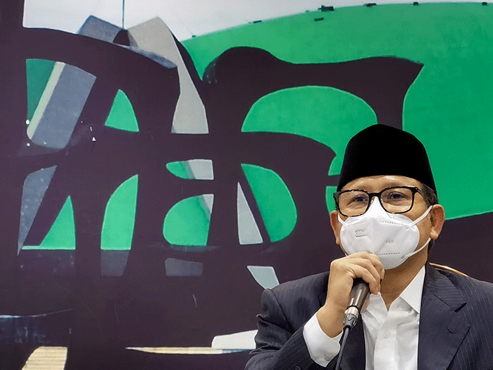 Wakil Ketua DPR Muhaimin Iskandar, merespons polemik aturan JHT yang baru bisa dicairkan pada usia 56 tahun di Jakarta, Rabu (16/2/2022).