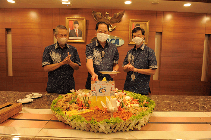 Perayaan HUT BCA ke-65 di Jakarta, Senin (21/2/2022).