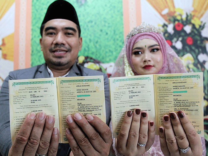 Sejumlah pasangan melaksanakan akad nikah pada tanggal yang dianggap cantik 22022022 di Kantor Urusan Agama, Tangerang Selatan, Selasa (22/2/2022).