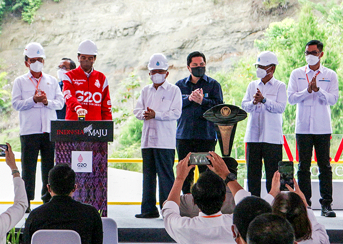 Peresmian pengoperasian Pembangkit Listrik Tenaga Air (PLTA) Poso, Sulawesi Tengah dan PLTA Malea di Tana Toraja, Sulawesi Selatan, Jumat (25/2/2022).