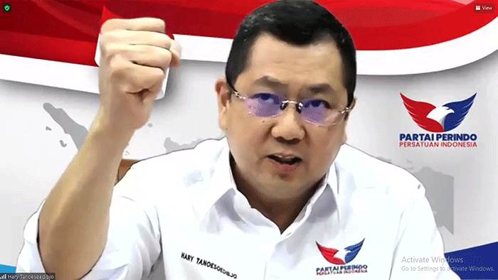 Ketua Umum DPP Partai Perindo Hary Tanoesoedibjo memberikan arahan didepan ratusan kader dalam Rapat Kerja Wilayah Partai Perindo Provinsi Papua.