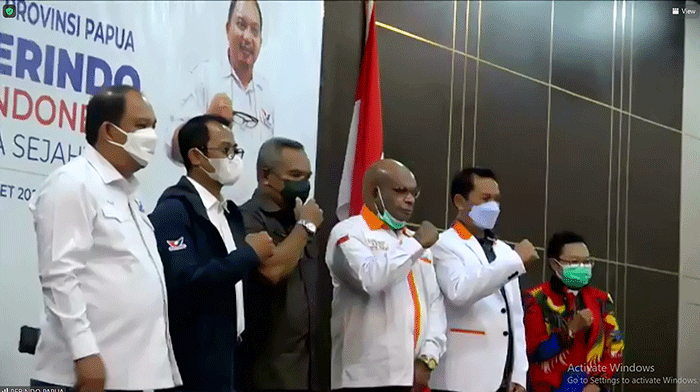 Ketua Umum DPP Partai Perindo Hary Tanoesoedibjo memberikan arahan didepan ratusan kader dalam Rapat Kerja Wilayah Partai Perindo Provinsi Papua.