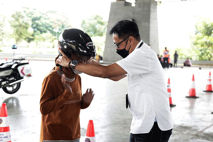 Selain menggelar pelatihan Safety Driving, pada kesempatan ini pula, PT MUM juga melaksanakan rekrutmen massal khusus wilayah Jawa Barat.