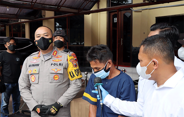 Kapolres Tegal AKBP Arie Prasetya Syafa'at mengungkapkan motiv tersangka melakukan pembunuhan terhadap wanita yang tengah hamil enam bulan ini.