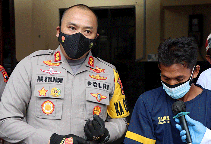 Kapolres Tegal AKBP Arie Prasetya Syafa'at mengungkapkan motiv tersangka melakukan pembunuhan terhadap wanita yang tengah hamil enam bulan ini.