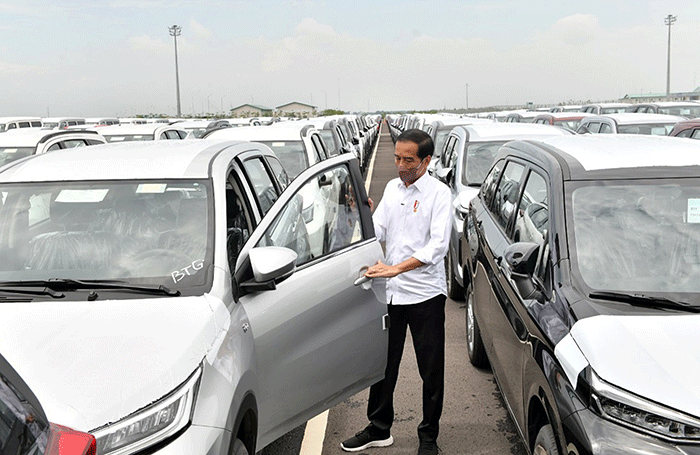 Presiden Joko Widodo pada Selasa, 8 Maret 2022, bertolak menuju Pelabuhan Patimban, Kabupaten Subang, Provinsi Jawa Barat untuk melakukan kunjungan kerja.