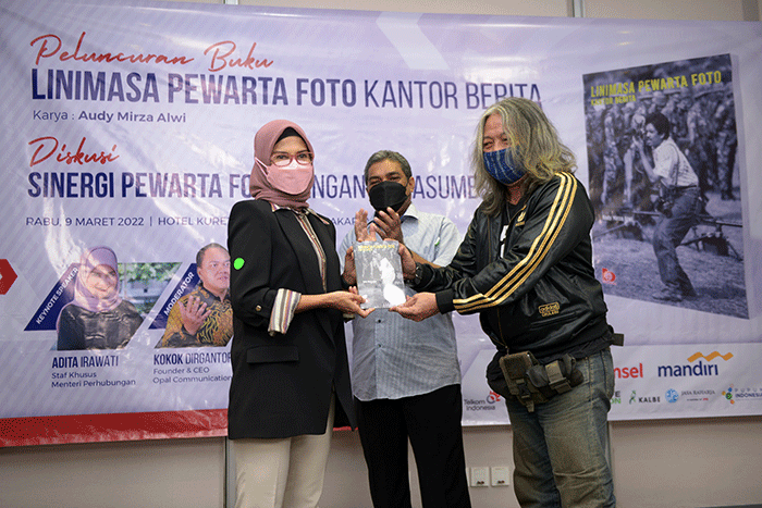 Peluncuran buku 