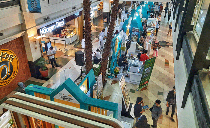 Sejumlah pengunjung di acara Property And Auto Expo Syariah yang diselenggarakan oleh Bank Syariah Indonesia (BSI) dan DPD REI Sulawesi Selatan.