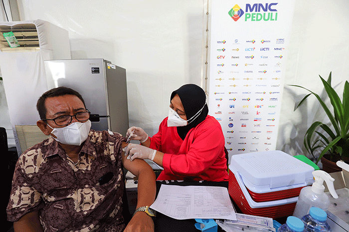 MNC Peduli kembali menghadirkan sentra vaksinasi booster di MNC Studios, Kebon Jeruk, Jakarta, Jumat (11/3/2022).