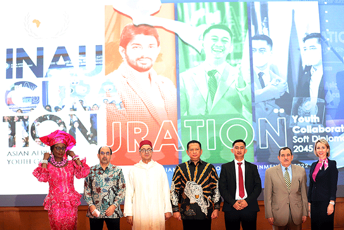 Pelantikan pengurus Organisasi Pemuda Asia dan Afrika (Asian African Youth Government) di Kompleks Parlemen, Jakarta, Jumat (11/3/2022).