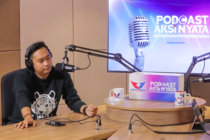 Nico Aditya (kiri) saat menjadi narasumber Podcast Aksi Nyata #DariKamuUntukIndonesia di Studio Talkshow MNC Network, iNews Tower, MNC Center.