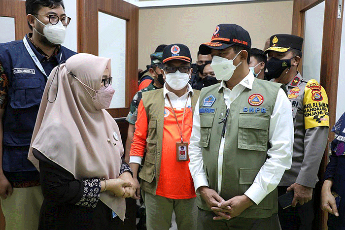 Kepala BNPB Letnan Jenderal TNI Suharyanto menegaskan bahwa vaksinasi menjadi tameng dalam mencegah penularan Covid-19.