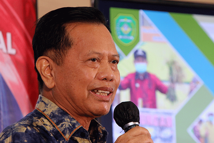 Bupati Tapin H.M Arifin Arpan memberikan pemaparan saat acara Indonesia Visionary Leader Season IX Tahun 2022.