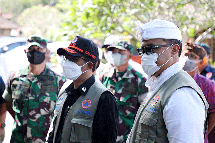 Kepala BNPB Letjen TNI Suharyanto saat meninjau salah satu lokasi field visit GPDRR di Desa Wisata Penglipuran, Kabupaten Bangli, Bali, Kamis (17/3/2022).