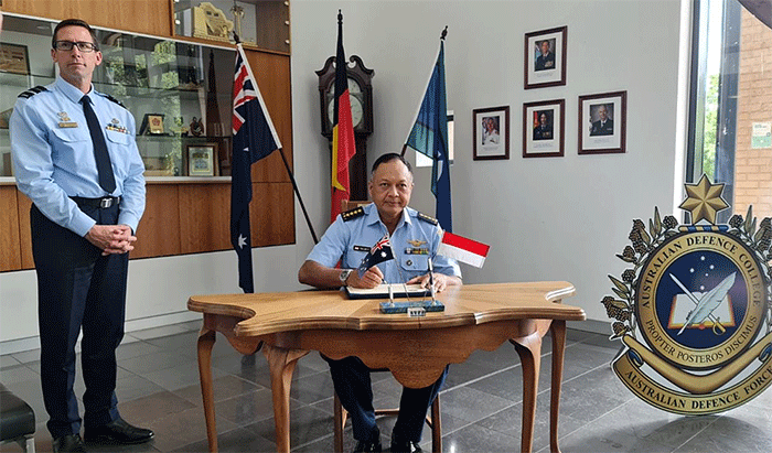 Australian Defence College (ADC) mengabadikan nama Kepala Staf Angkatan Udara Marsekal TNI Fadjar Prasetyo, sebagai alumni ADC.