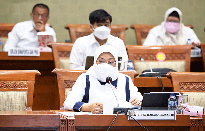 Menteri Ketenagakerjaan Ida Fauziyah menyebut program yang digulirkan pemerintah yakni Jaminan Kehilangan Pekerjaan (JKP).