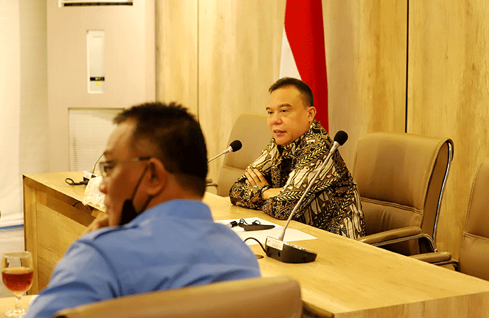 Wakil Ketua DPR Sufmi Dasco Ahmad saat menerima perwakilan buruh dari Konfederasi Serikat Pekerja Seluruh Indonesia (KSPSI).