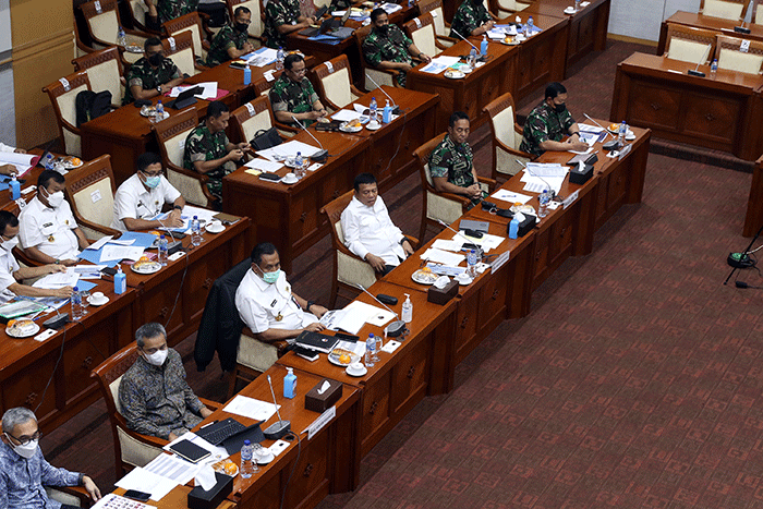 Rapat kerja bersama Komisi I DPR di kompleks Parlemen, Jakarta, Kamis (24/3/2022).
