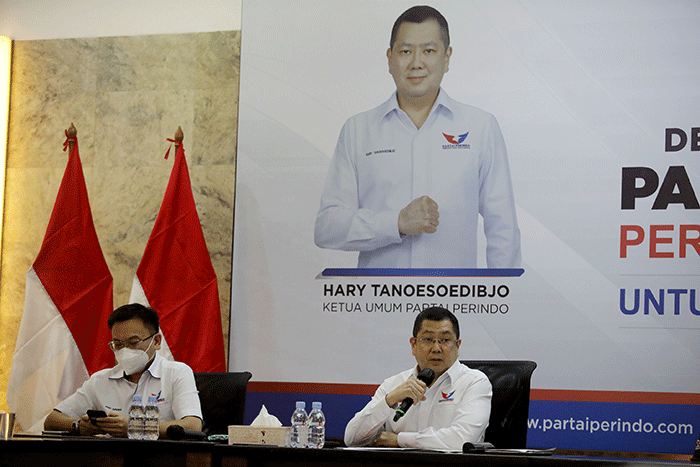 Ketua Umum DPP Partai Perindo Hary Tanoesoedibjo memberikan sejumlah tugas dan tanggung jawab kepada Ferry di kepartaian.