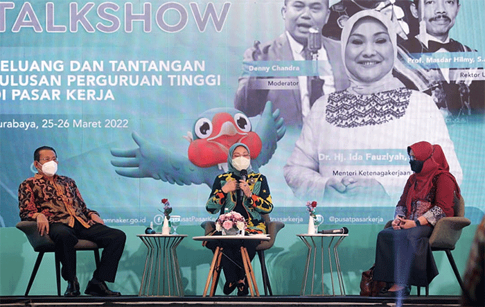 Menteri Ketenagakerjaan Ida Fauziyah menyatakan bahwa salah satu sasaran prioritas pembangunan nasional 2019 – 2024 menitikberatkan pada peningkatan investasi.
