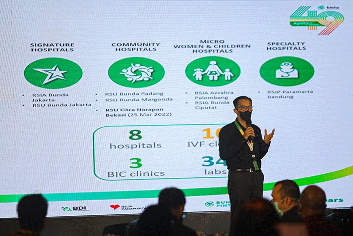 Komisaris Utama Bundamedik, dr. Ivan Rizal Sini memberikan sambutan saat perayaan hari jadi Bundamedik Healthcare System (BHMS) ke-49.
