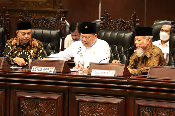 Ketua DPD RI AA Lanyalla Mattalitti saat memberikan kata sambutan dalam audensi dengan Poros Nasional Kedaulatan Nasional di Ruang Nusantara V.