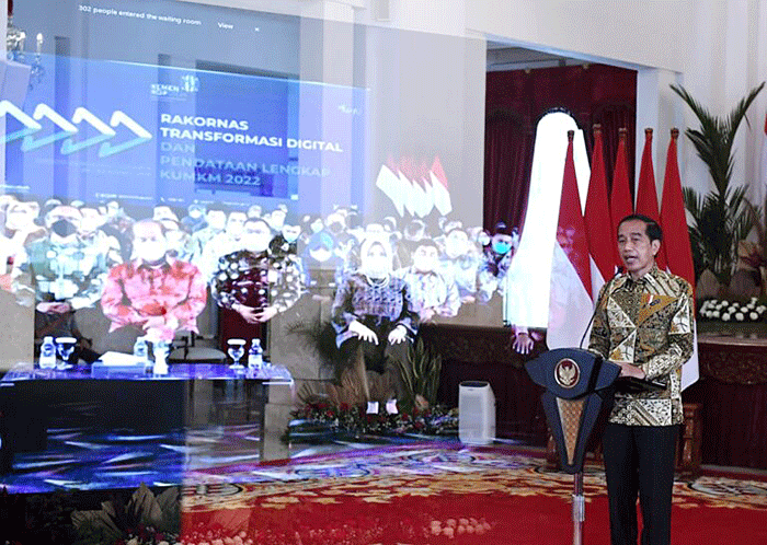 Presiden Joko Widodo membuka Rapat Koordinasi Nasional Transformasi Digital dan Pendataan Lengkap Koperasi dan Usaha Mikro Kecil Menengah Tahun 2022.