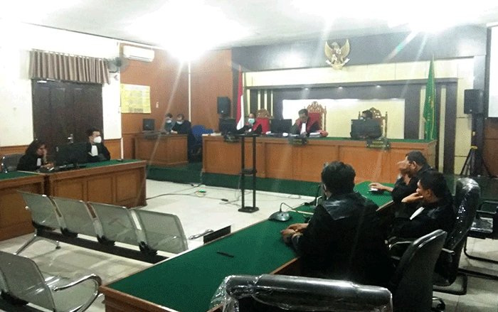 Vonis yang dibacakan oleh majelis hakim diketuai Dr Dahlan SH, MH tersebut sama persis dengan tuntutan yang diajukan oleh jaksa.
