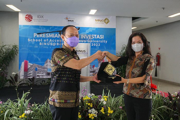 Peresmian Galeri Investasi di Gedung Binus University Bekasi, Kota Bekasi, Jawa Barat, Kamis (31/3/2022).