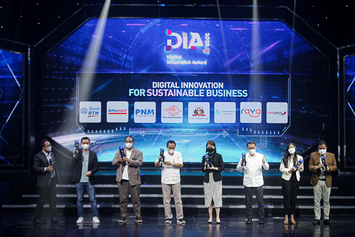 VP Information Technology, Erick Elviyendra saat menerima penghargaan Digital Innovation Award (DIA) 2022.