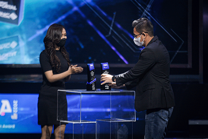 VP Information Technology, Erick Elviyendra saat menerima penghargaan Digital Innovation Award (DIA) 2022.